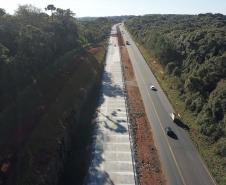 Foto de obras de duplicação de rodovia