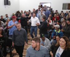 Mais 56 famílias recebem títulos de propriedade de seus imóveis