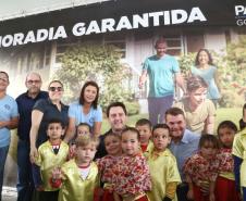367 famílias recebem títulos de propriedade de imóveis no Litoral