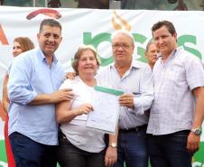 Estado regulariza terras de agricultores de Ribeirão Claro