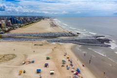 Obras de engorda da orla de Matinhos, no balneária Caiobá, no litoral paranaense.