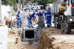 Obras de micro e macrodrenagem no municipio de Matinhos, que vão acabar com as enchentes e alagamentos nas ruas.. secretário do IAT Everton Luiz da Costa Souza deu coletiva para a imprensa no local das obras na praia de Caioba.