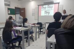 ESTUDANTES EM SALA DE AULA