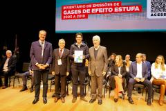 Foto dos servidores governo do Estado no palco
