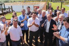 Foto do governador e equipe no sistema de reuso