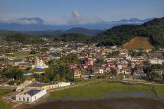 Imagem de cidade litorânea do Paraná