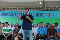 GOVERNADOR DISCURSSANDO