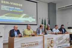 Foto de evento de apresentação de obras de engorda de orla