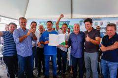 Foto do governador em evento de anúncio