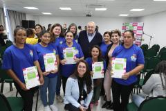 Foto de cerimônia de formação de recicladoras
