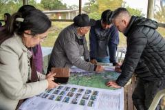 Apresentação de projeto de energia solar na Ilha do Mel