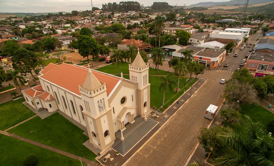 Santuários e celebrações compõem o turismo religioso do Paraná