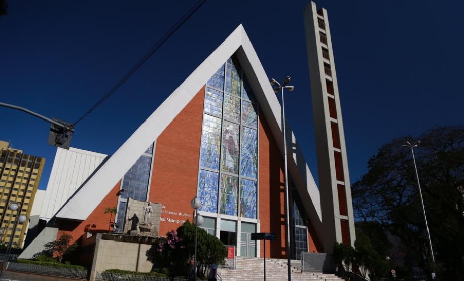 Santuários e celebrações compõem o turismo religioso do Paraná