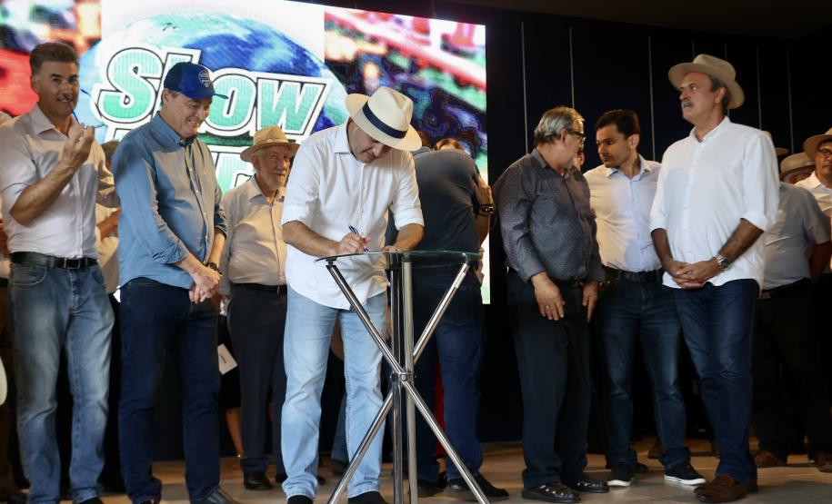 Novos poços artesianos vão beneficiar 102 famílias de comunidades rurais de Cascavel