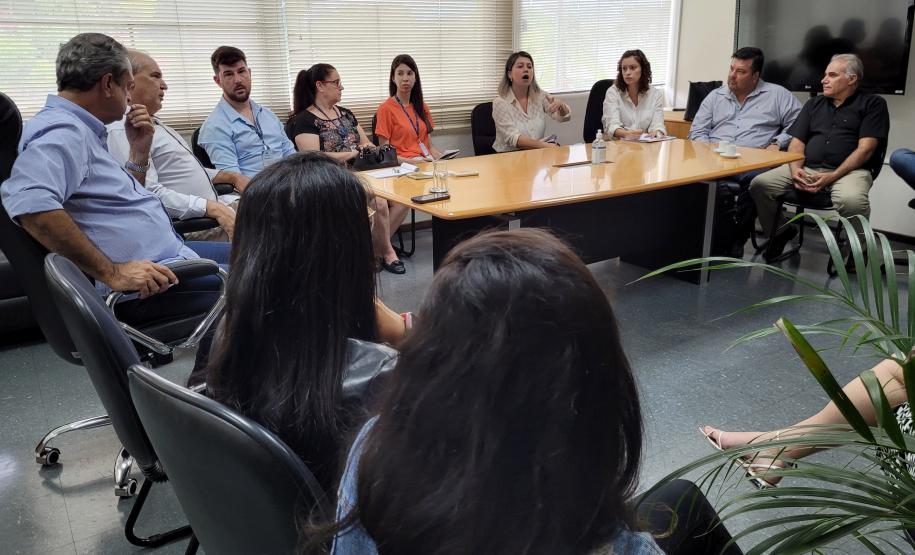 Secretários municipais e técnicos se reuniram com a equipe do Instituto Água e Terra para avançar em soluções para os aterros sanitários