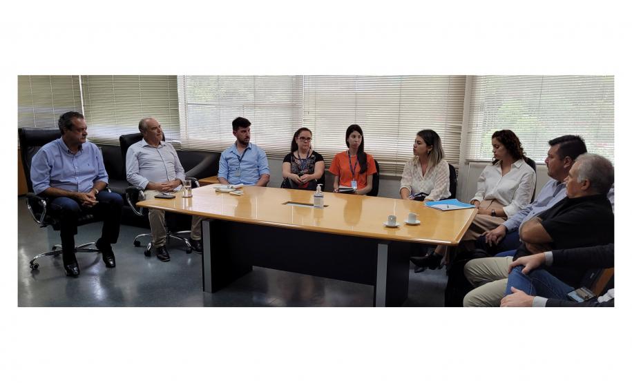 Secretários municipais e técnicos se reuniram com a equipe do Instituto Água e Terra para avançar em soluções para os aterros sanitários