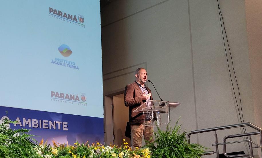 Foto de discurso de Rafael Andreguetto