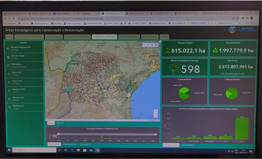 Foto da plataforma em um computador