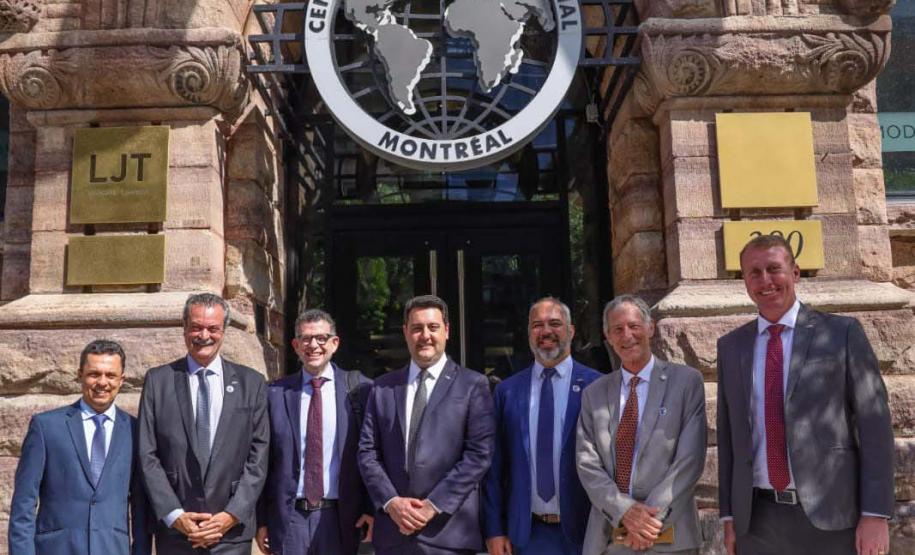 A missão internacional liderada pelo governador Carlos Massa Ratinho Junior iniciou nesta quinta-feira (20) sua agenda no Canadá com reuniões com representantes do governo da província de Quebec para buscar novas parcerias nas áreas de tecnologia, sustentabilidade e energia renovável.