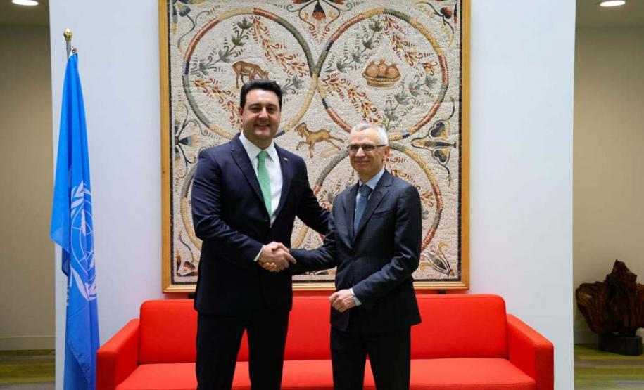 Foto do governador Carlos Massa Ratinho Junior e do secretário-executivo Interino do SCDB, David Cooper