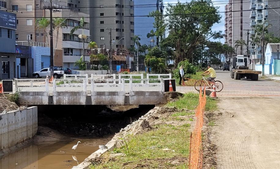 Foto de obra em canal