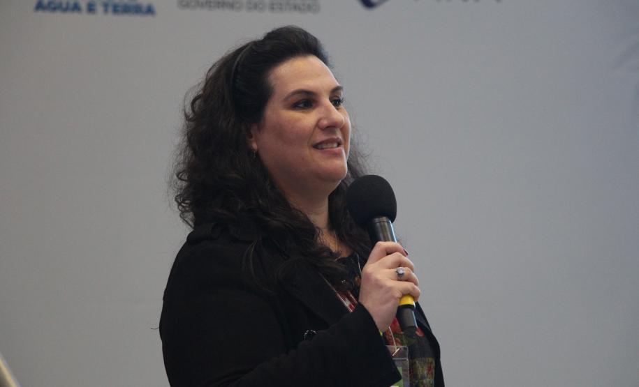 Foto de mulher palestrando