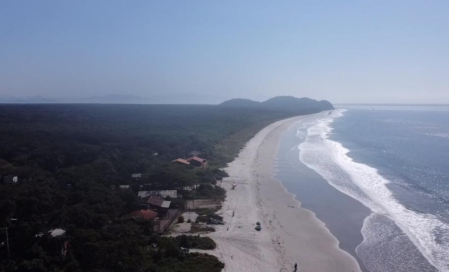Foto aérea de costa