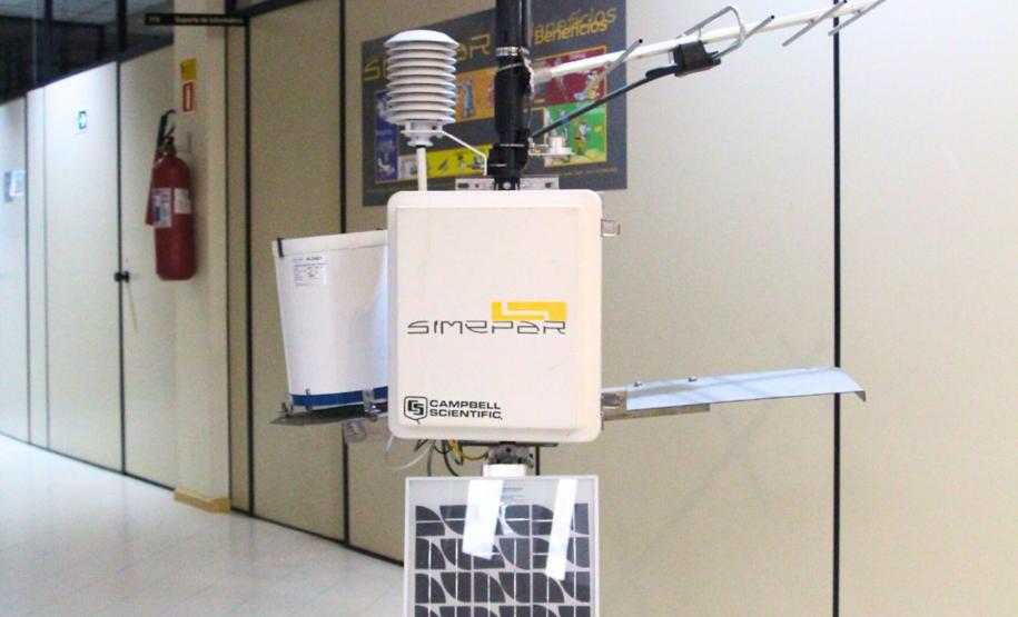 Foto de equipamento do Simepar