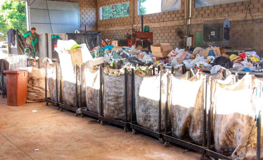 O Paraná conta com 15 barracões entregues e em funcionamento. Outros 14 ficarão prontos nos próximos meses