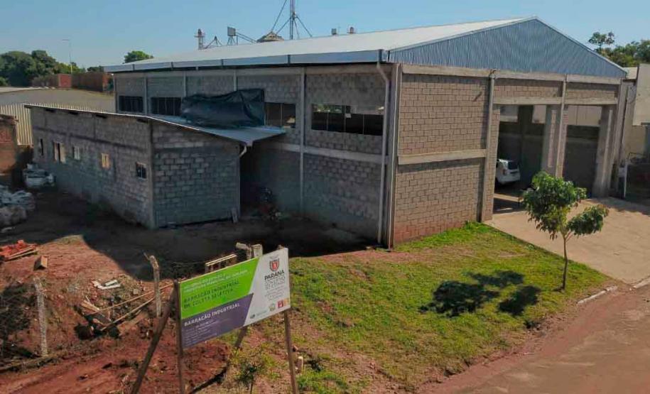 O Paraná conta com 15 barracões entregues e em funcionamento. Outros 14 ficarão prontos nos próximos meses