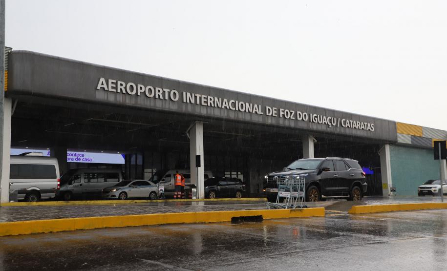 O governador Carlos Massa Ratinho Junior participou nesta terça-feira (19) do evento de início das obras de ampliação do Aeroporto Internacional de Foz do Iguaçu – Cataratas, no Oeste.