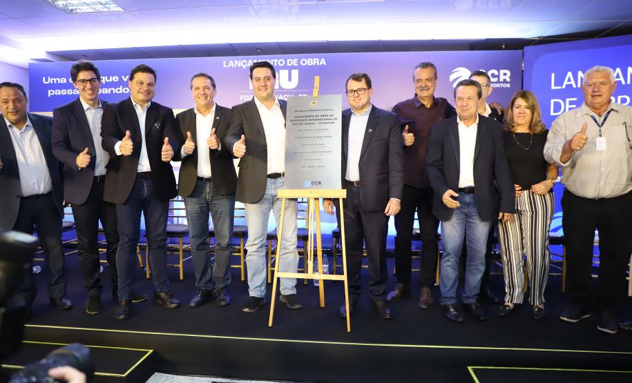 O governador Carlos Massa Ratinho Junior participou nesta terça-feira (19) do evento de início das obras de ampliação do Aeroporto Internacional de Foz do Iguaçu – Cataratas, no Oeste.