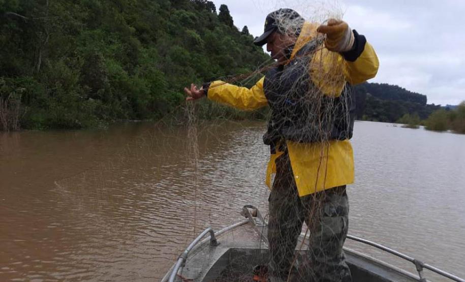 Membro da força tarefa do IAT em ação