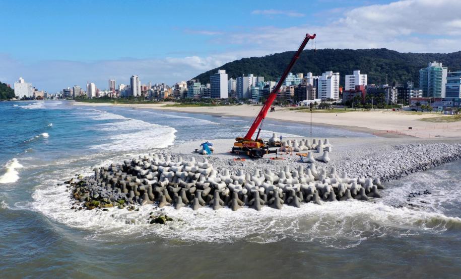 Com avanço na microdrenagem, revitalização da Orla de Matinhos chega a 87,1%