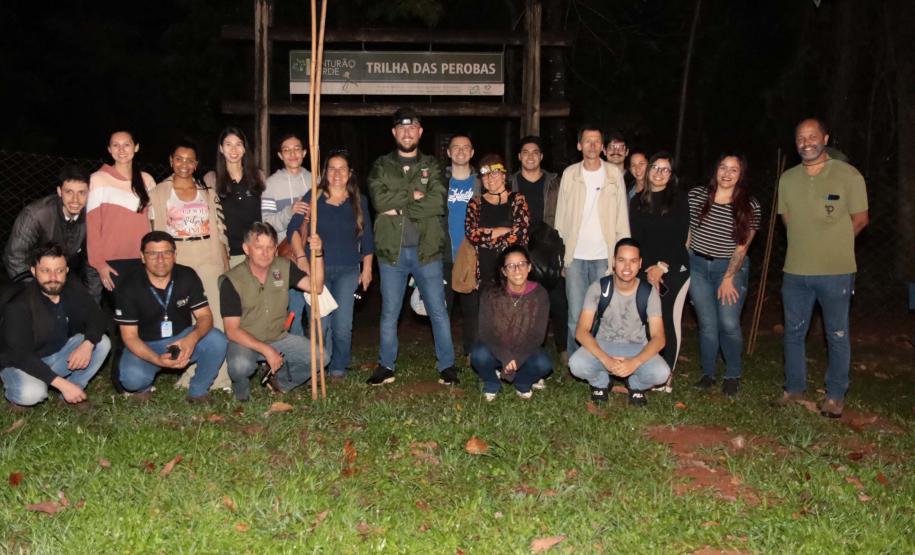 Foto de integrantes do IAT em pesquisa de campo