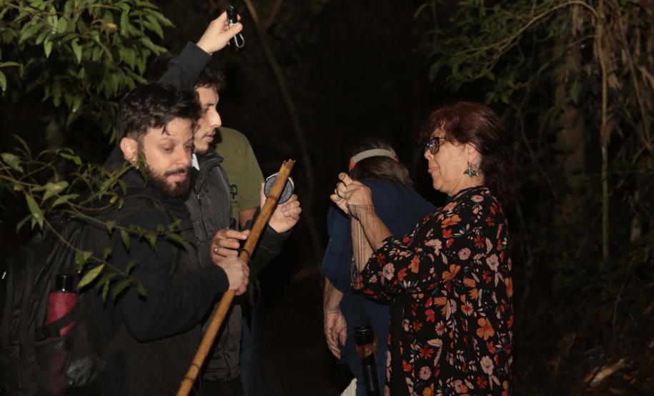 Foto de integrantes do IAT em pesquisa de campo