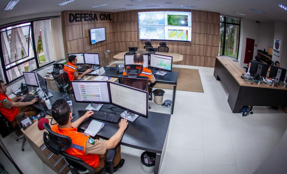 Foto de equipe usando nova plataforma