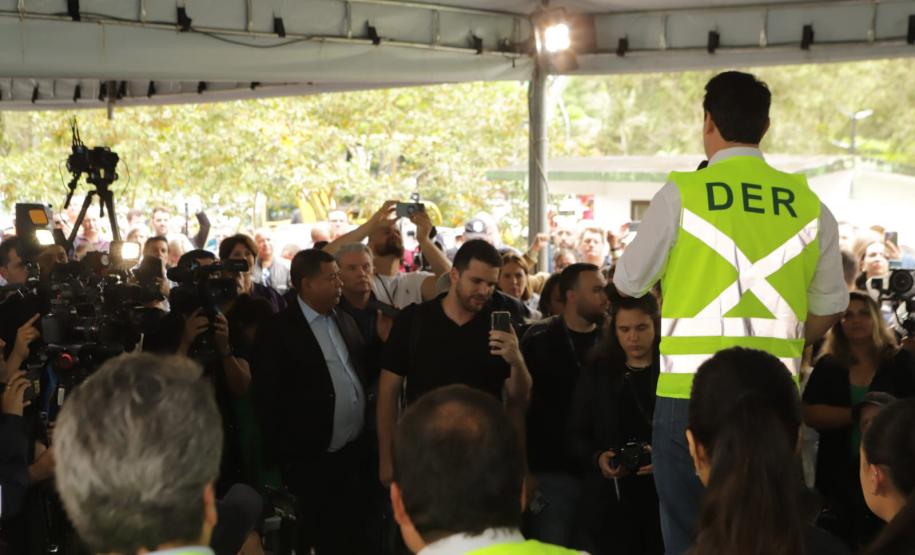 Governador Carlos Massa Ratinho Junior discurssando