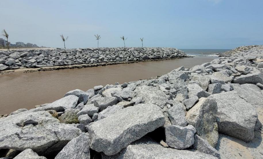 Rochas para construção na Orla