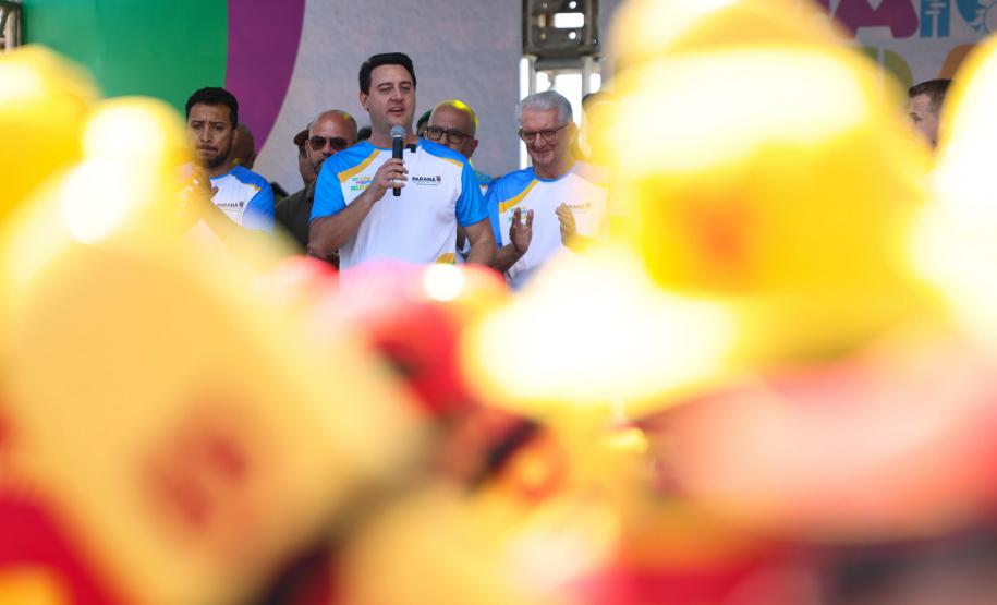 Governador Carlos Massa Ratinho Junior em pronunciamento no evento