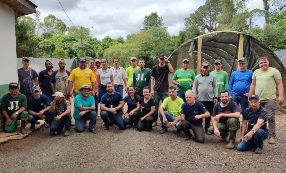 Servidores restaurando o viveiro