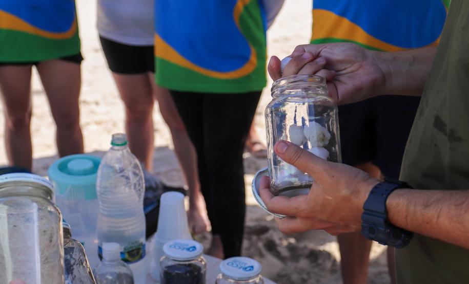 Foto de voluntários durante mutirão