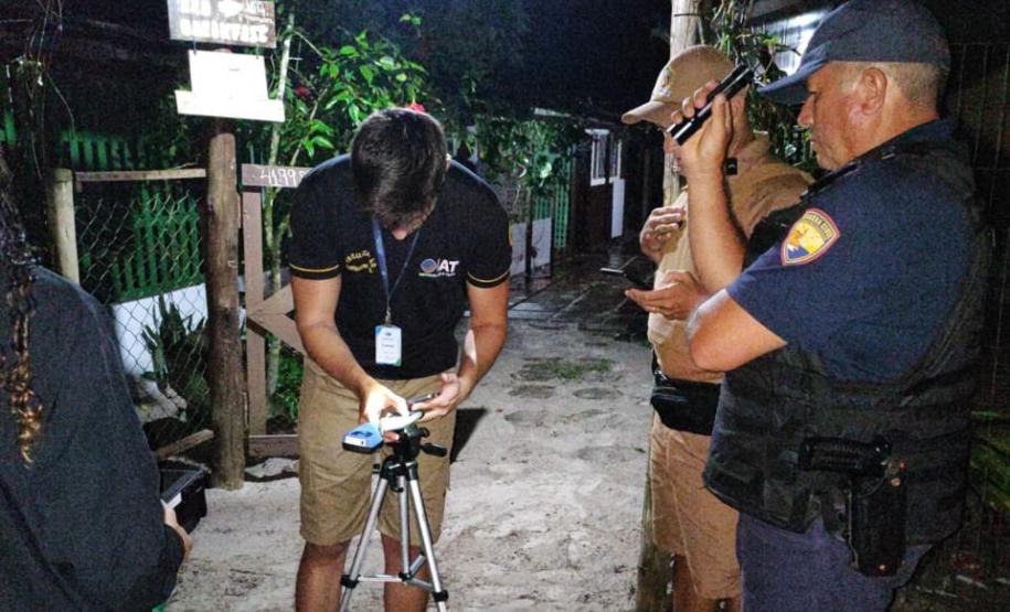 Instituto Água e Terra fiscaliza poluição sonora na Ilha do Mel