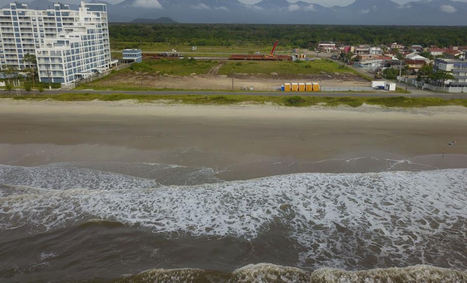 IMAGEM AÉREA DA ORLA DE MATINHOS NÃO ABRANGIDA POR HORA PELA REVITALIZAÇÃO