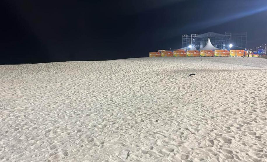 ORLA DE MATINHOS BEM ILUMINADA