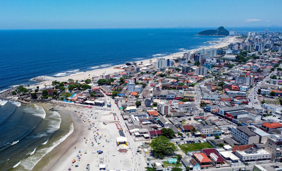 VISTA AÉREA DO LITORAL DE MATINHOS