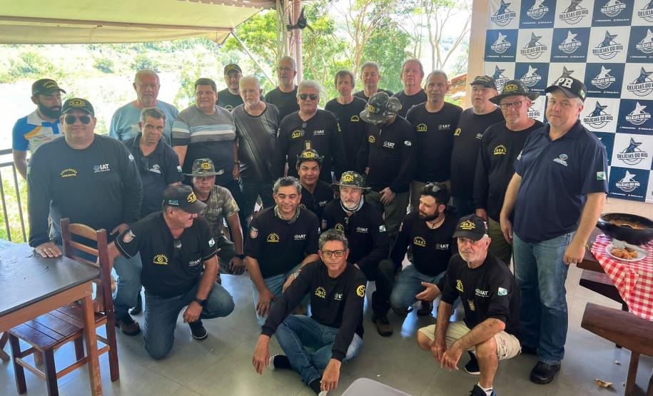 Fiscais posando para foto