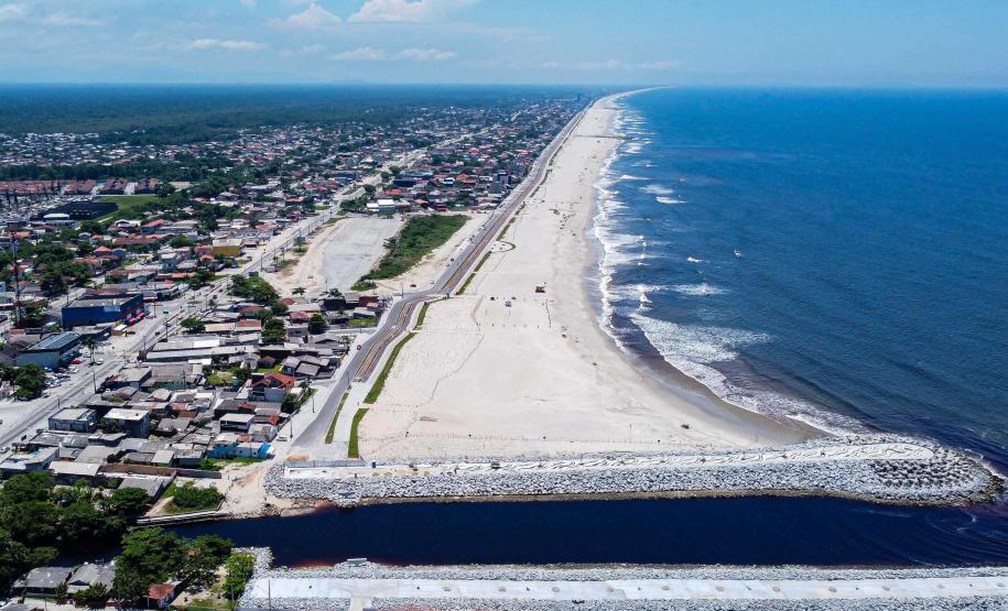VISTA AÉREA DO PERÍMETRO URBANO LITORANEO PARANAENSE