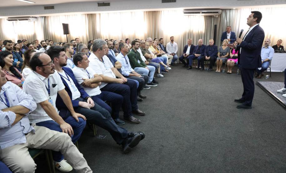 Ratinho Júnior durante fala no evento de posse