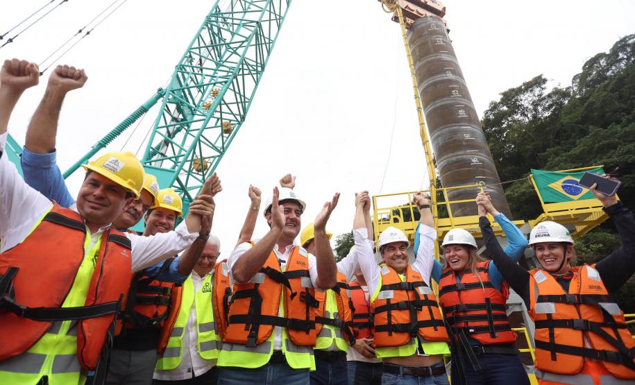 Comitiva governamental em Guaratuba
